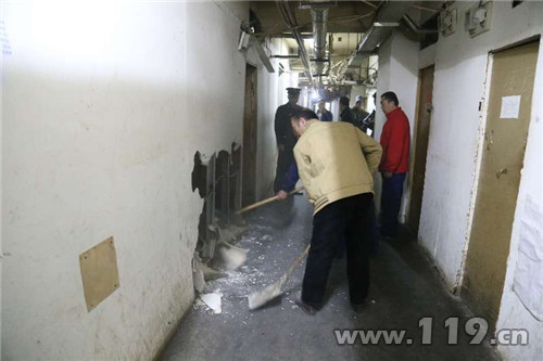 菜香暴露地下群租房 北京朝陽(yáng)消防清除安全隱患